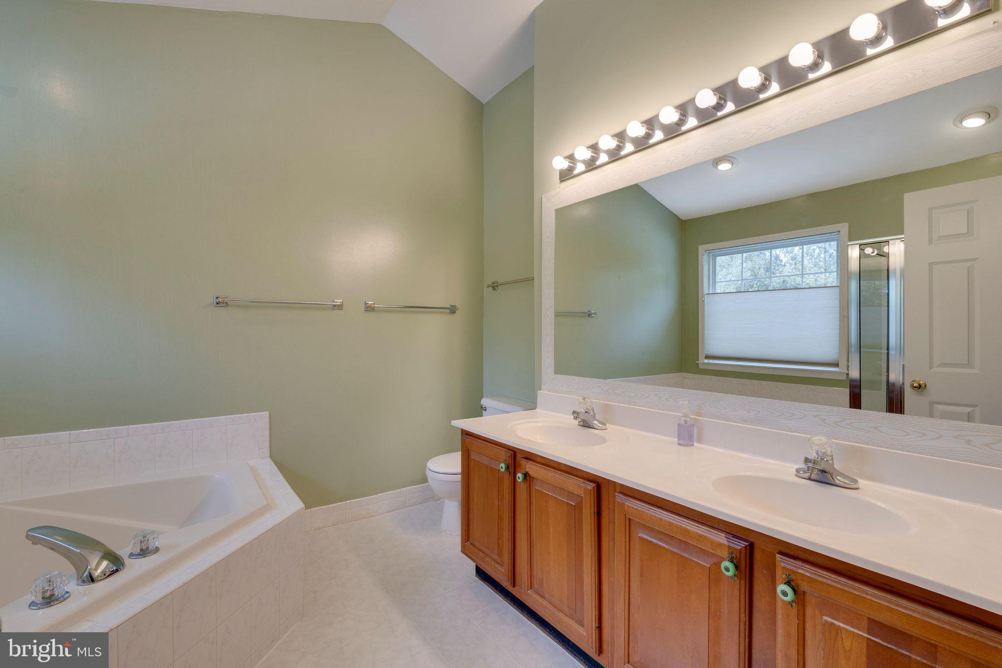 CLARKS CROSSING - Residential Lease