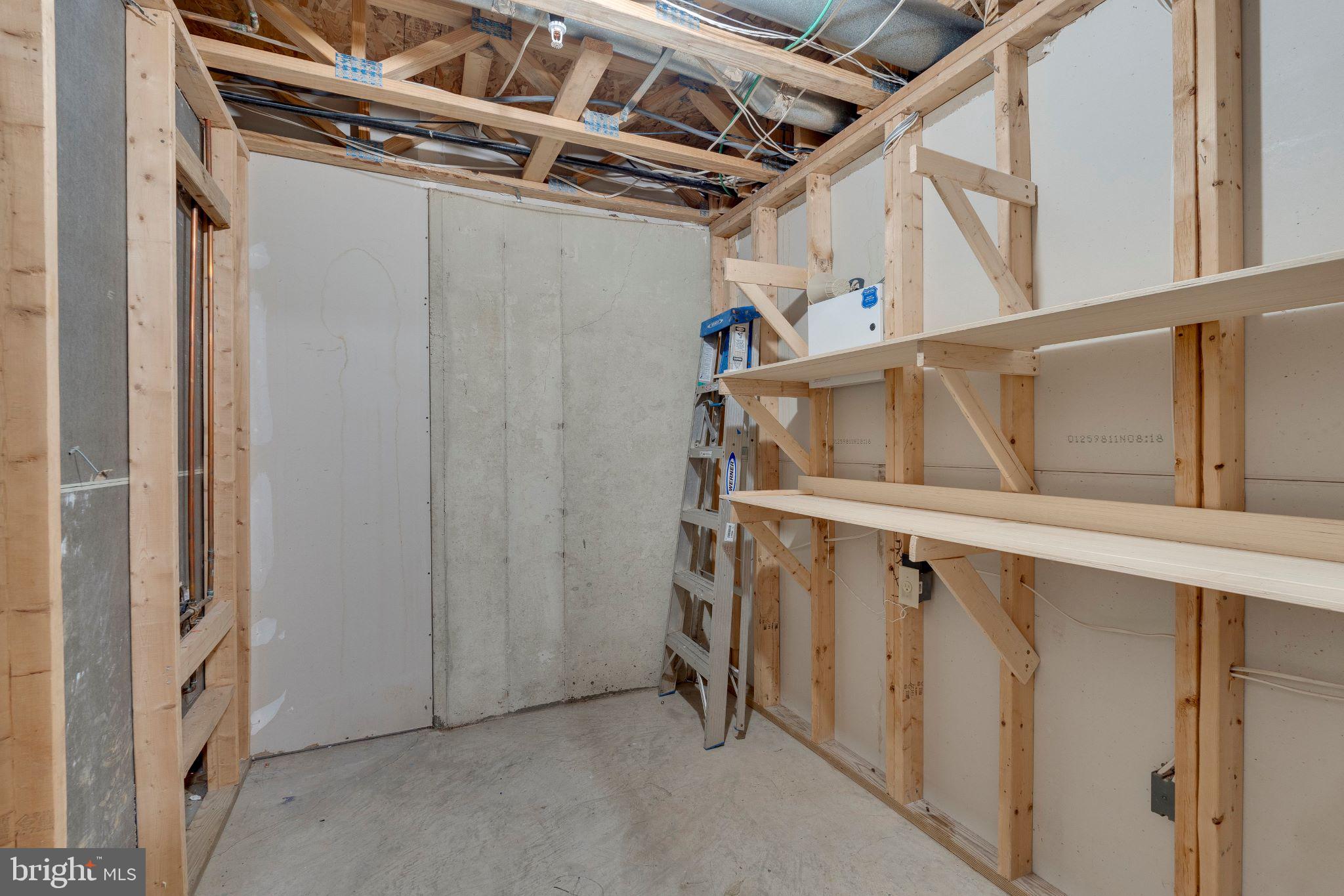 CLARKS CROSSING - Residential Lease