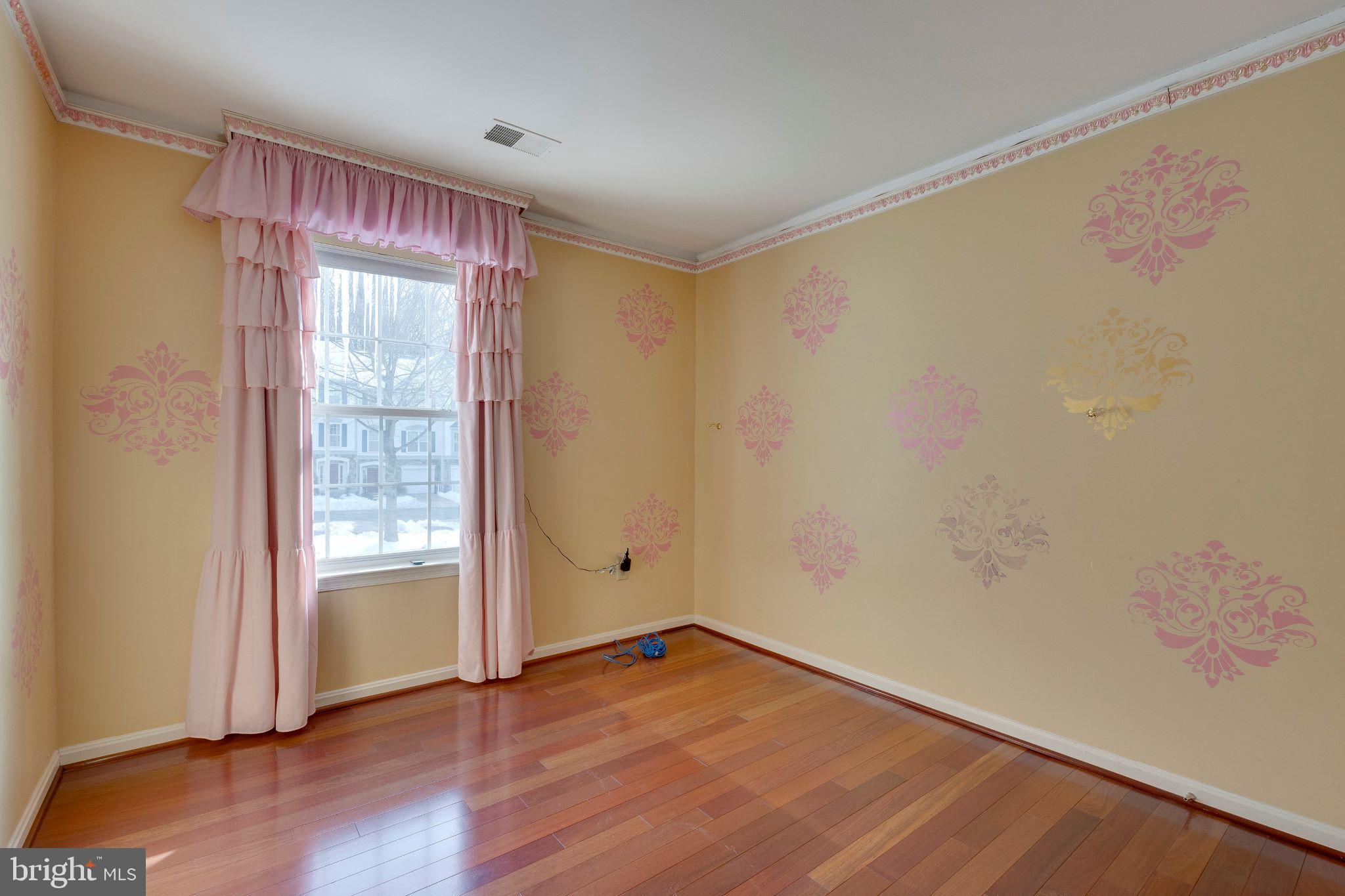 CLARKS CROSSING - Residential Lease