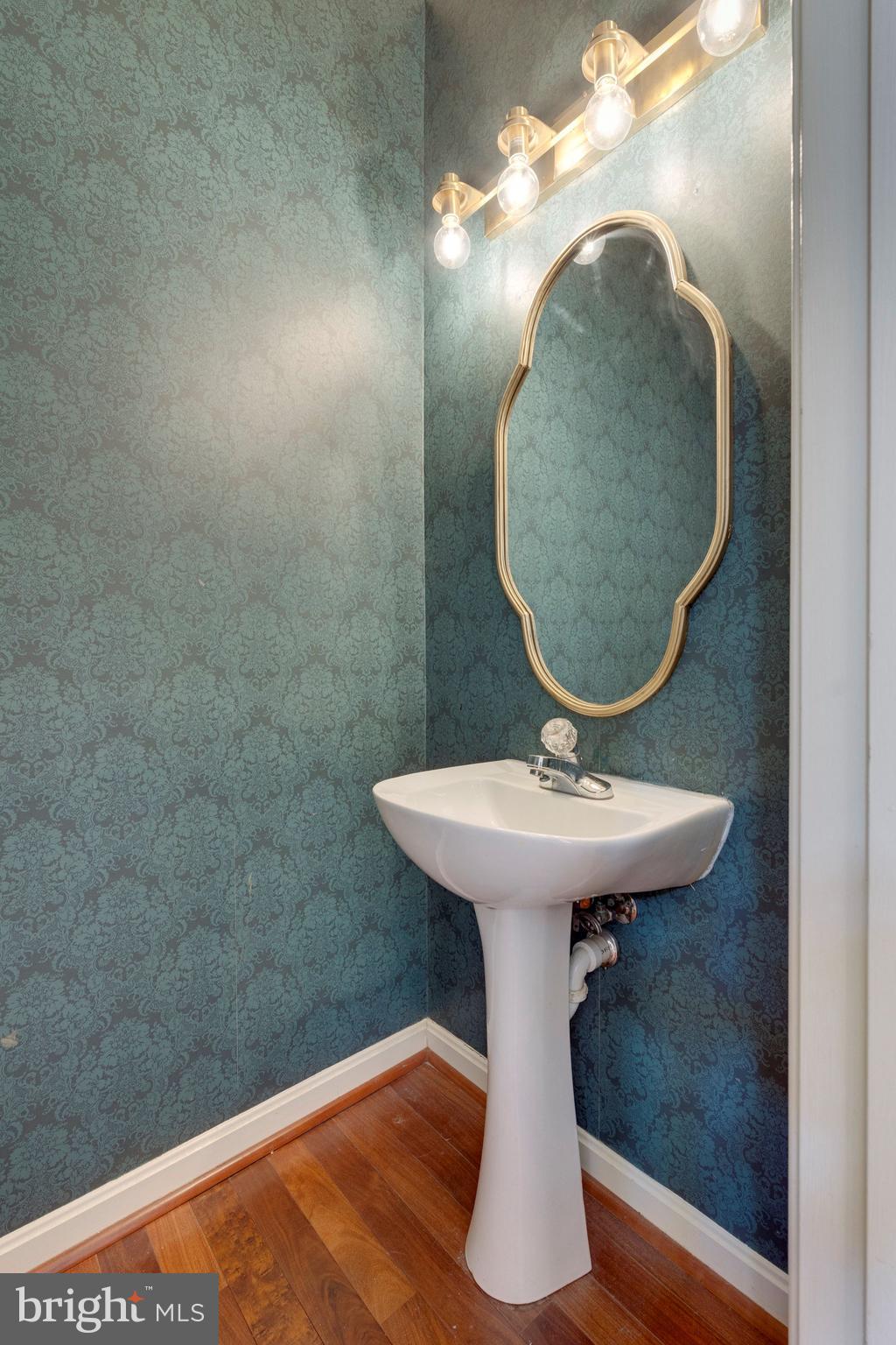 CLARKS CROSSING - Residential Lease