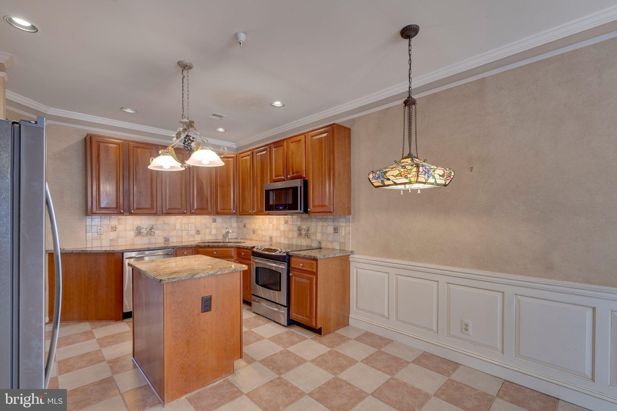 CLARKS CROSSING - Residential Lease