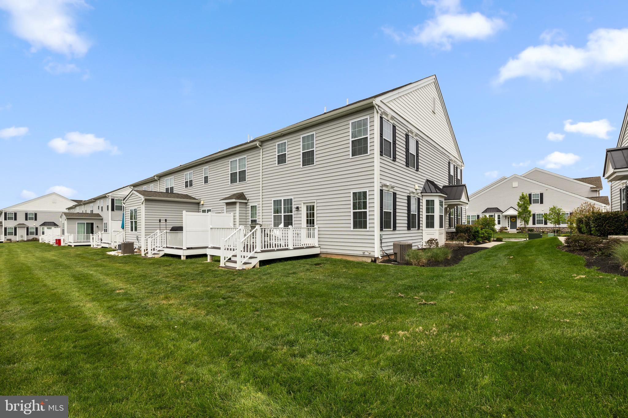 COURTS AT BRYNWOOD - Residential