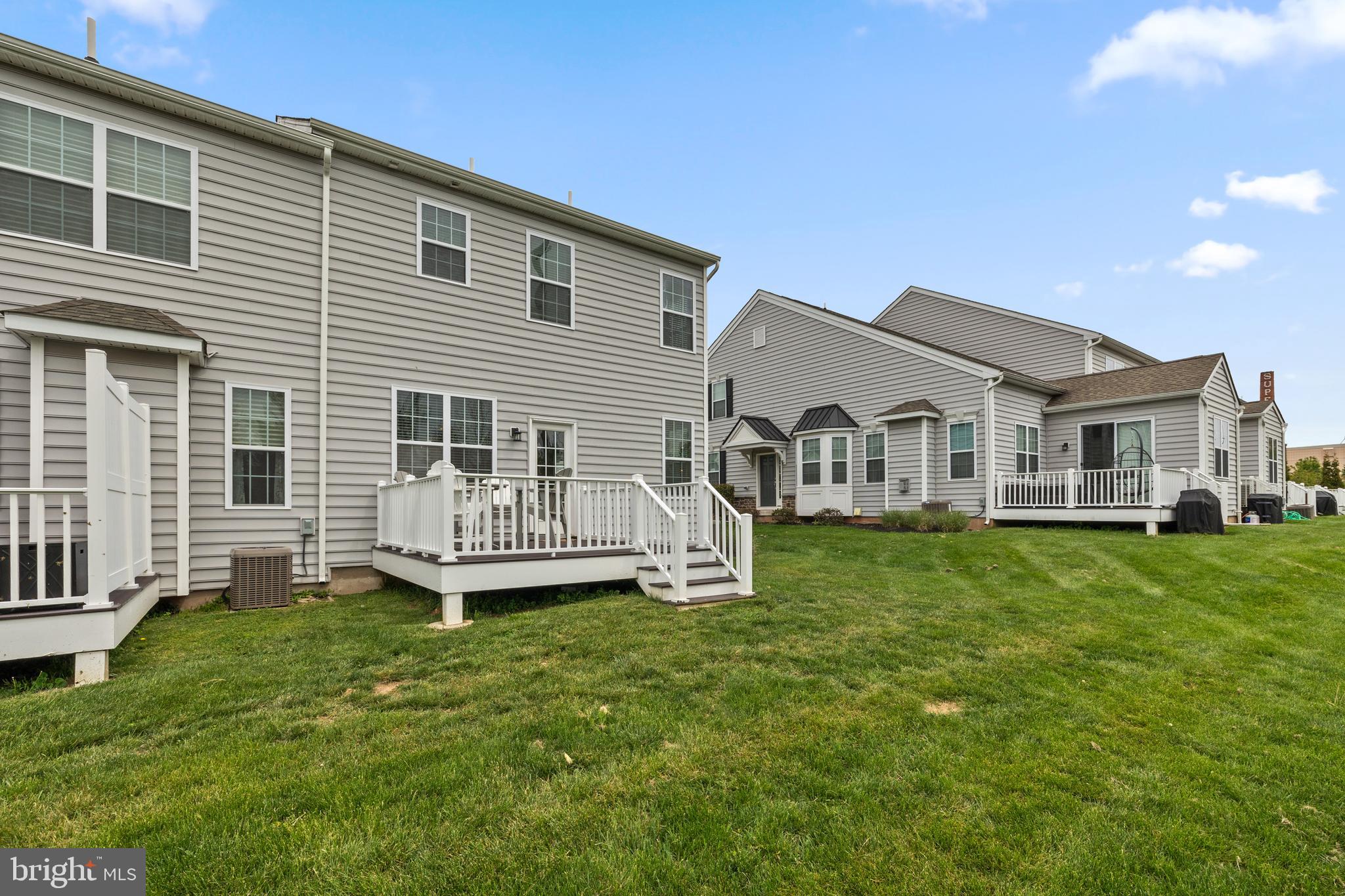 COURTS AT BRYNWOOD - Residential
