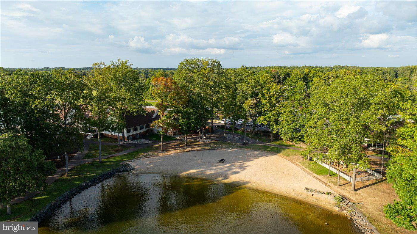 LAKE OF THE WOODS - Residential Lease