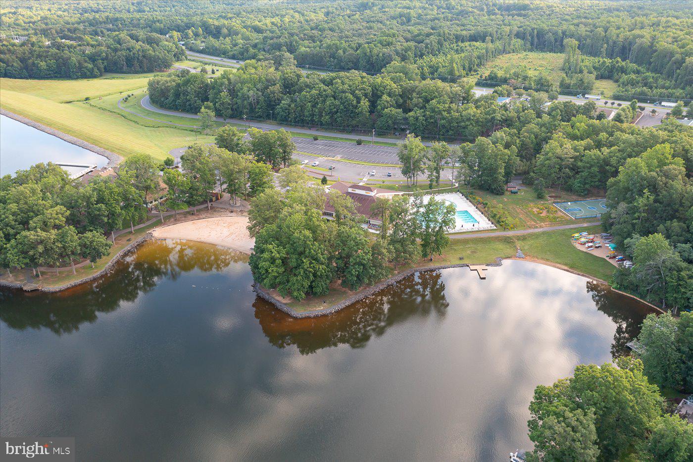 LAKE OF THE WOODS - Residential Lease