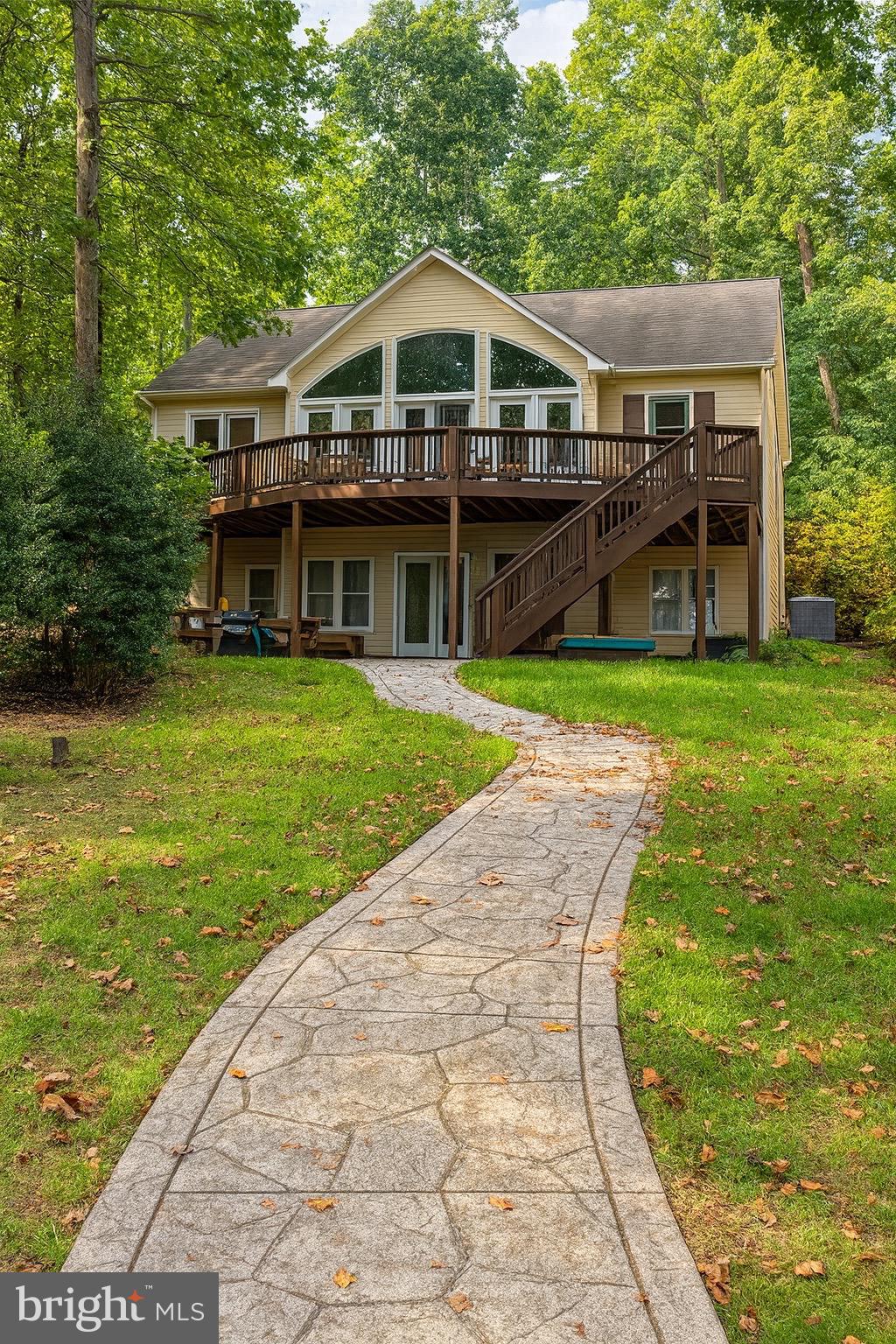 LAKE OF THE WOODS - Residential Lease