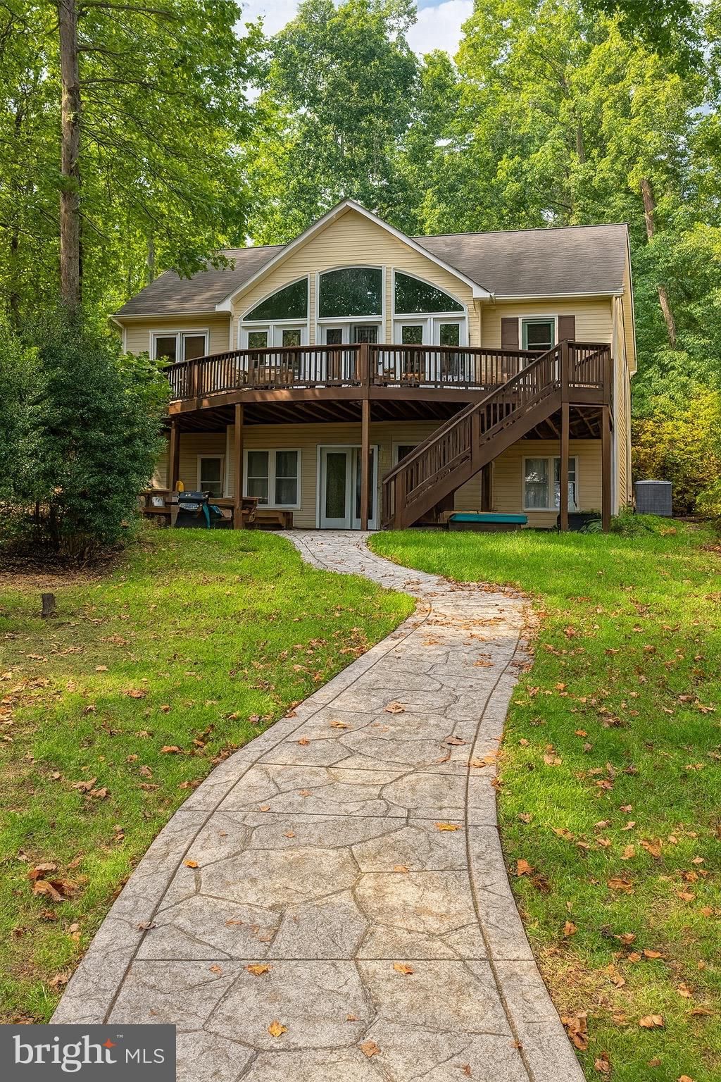 Photo of 305 Wakefield Drive, LOCUST GROVE, VA 22508 (MLS # VAOR2012490)