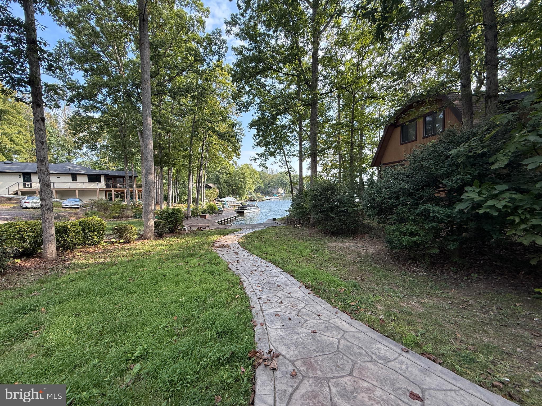 LAKE OF THE WOODS - Residential Lease