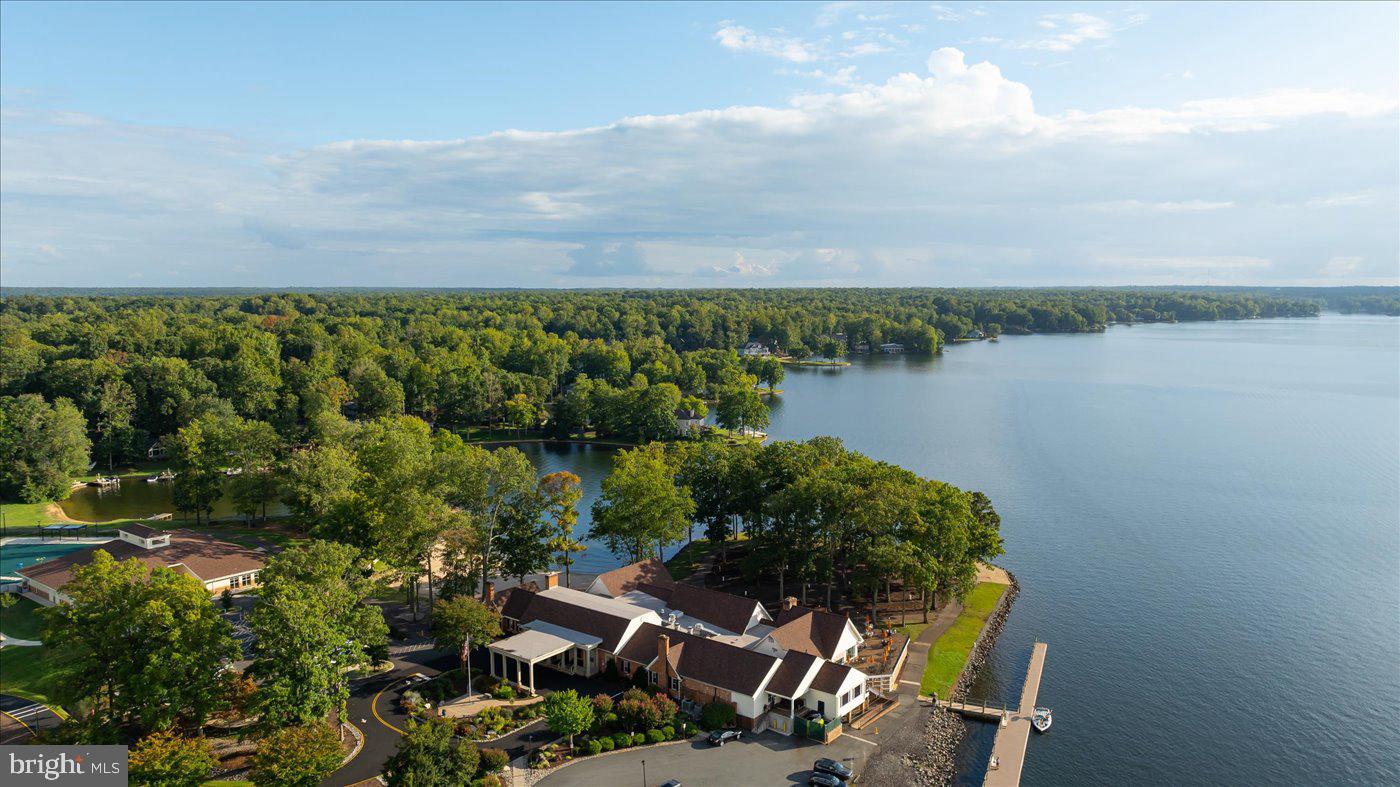 LAKE OF THE WOODS - Residential Lease