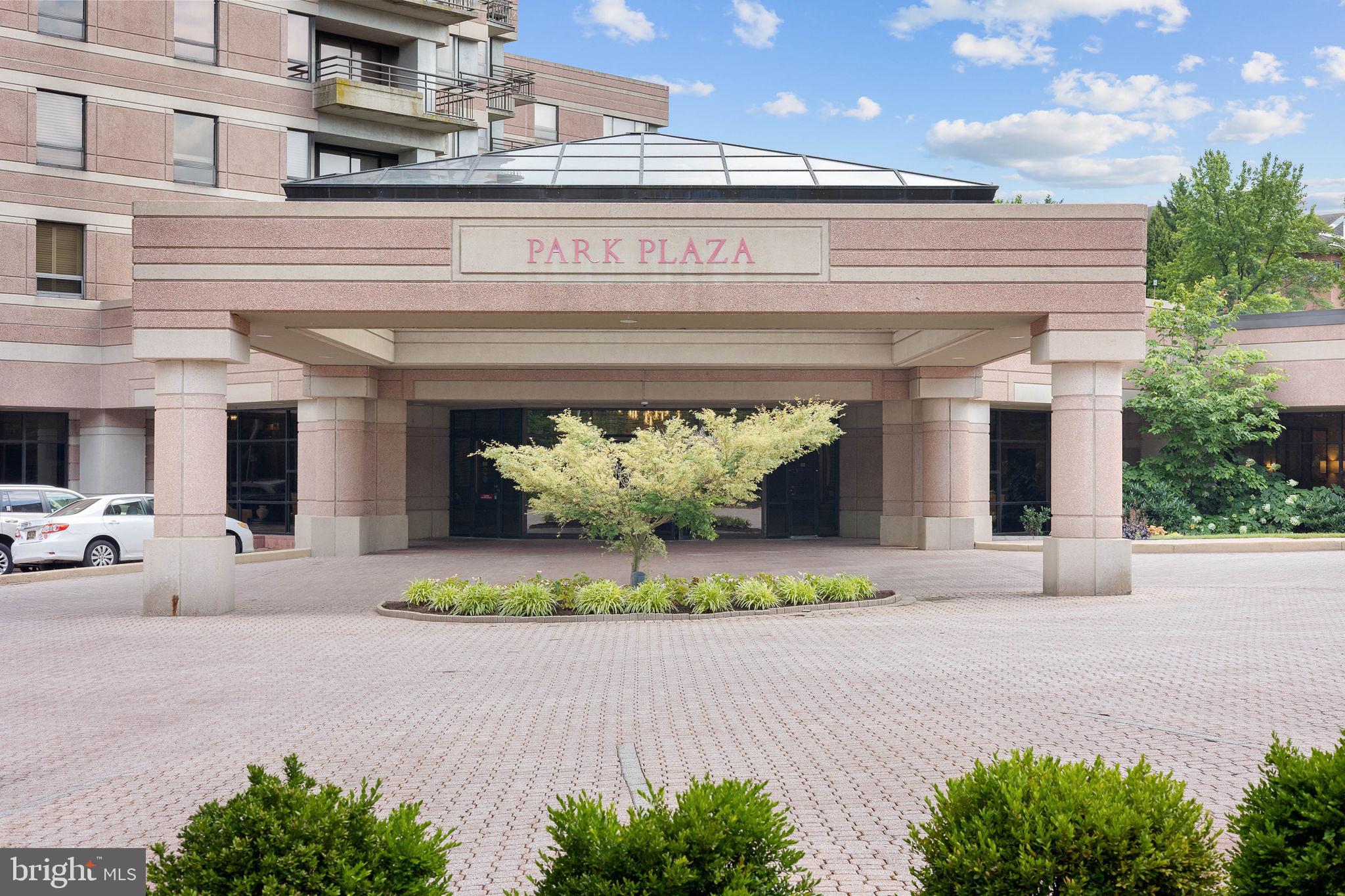 PARK PLAZA - Residential