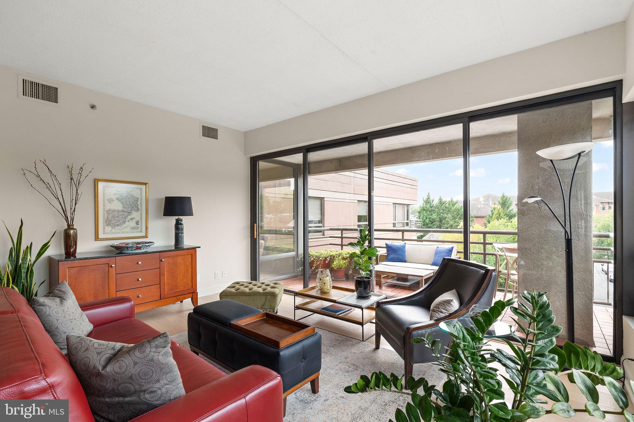 1100 LOVERING AVENUE 514