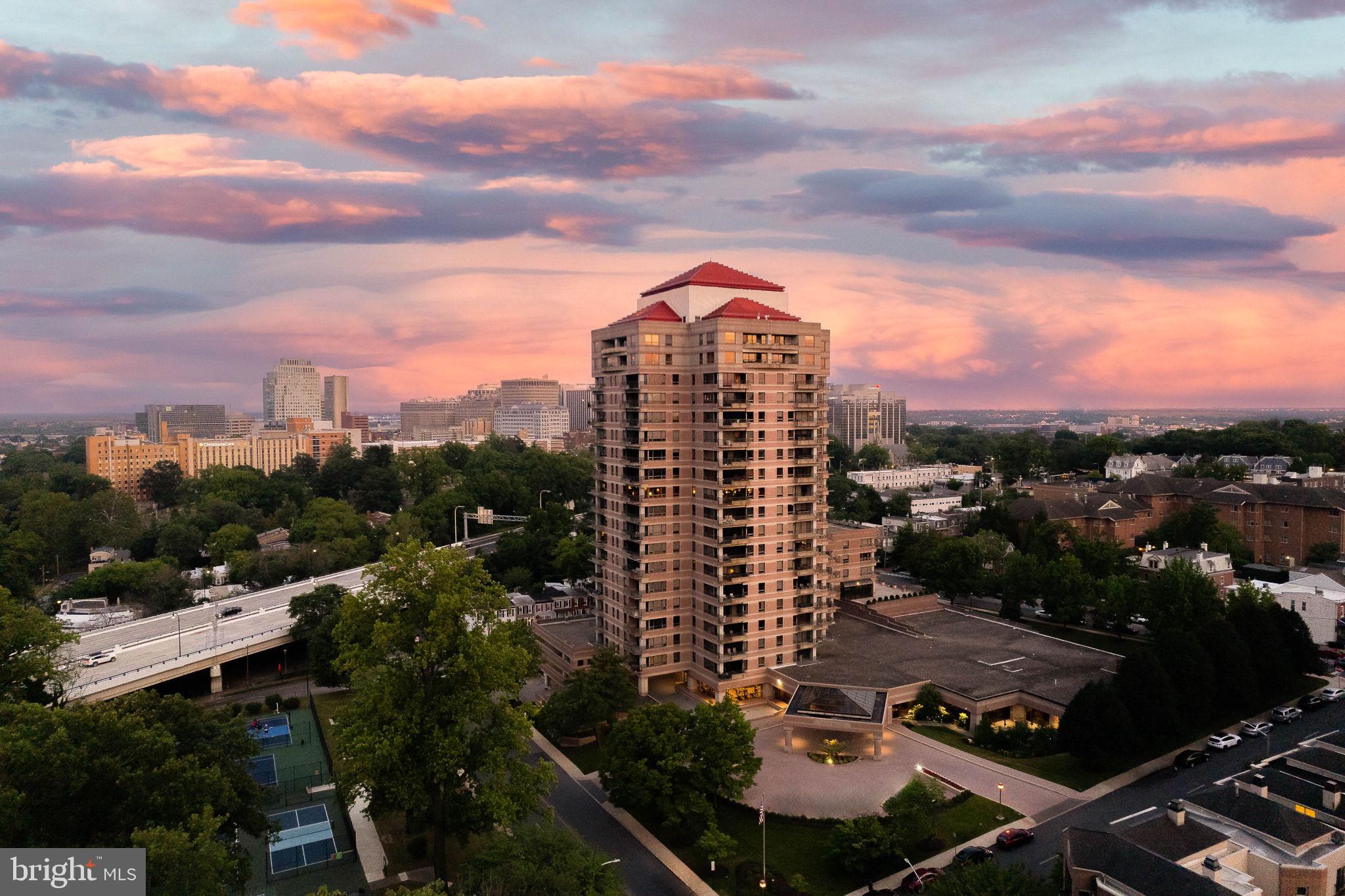 PARK PLAZA - Residential