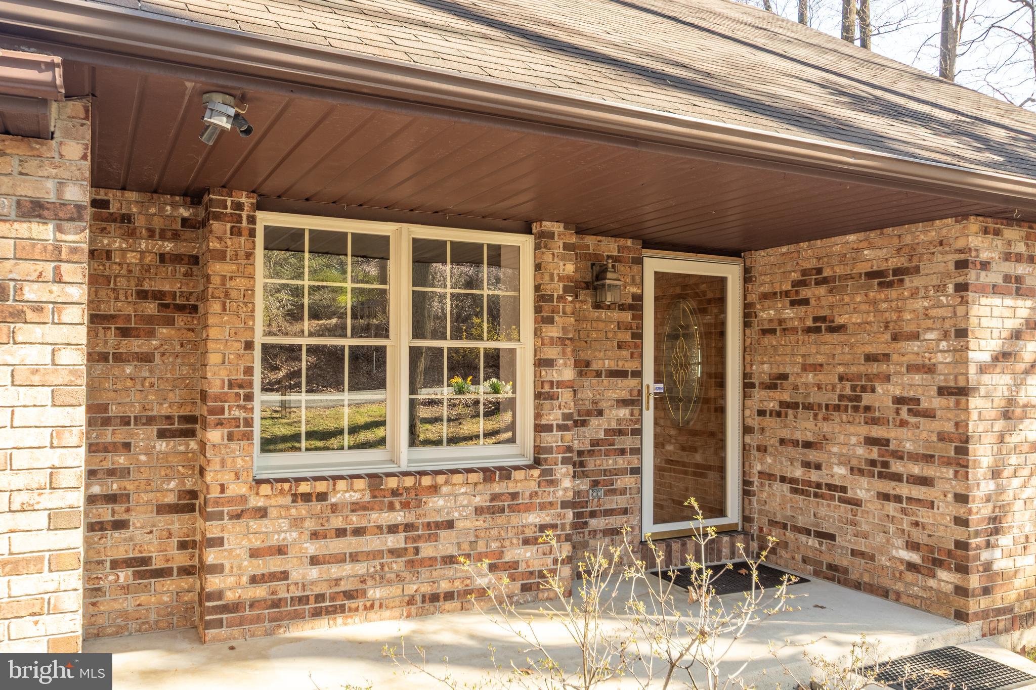 2345 W ROCK ROAD