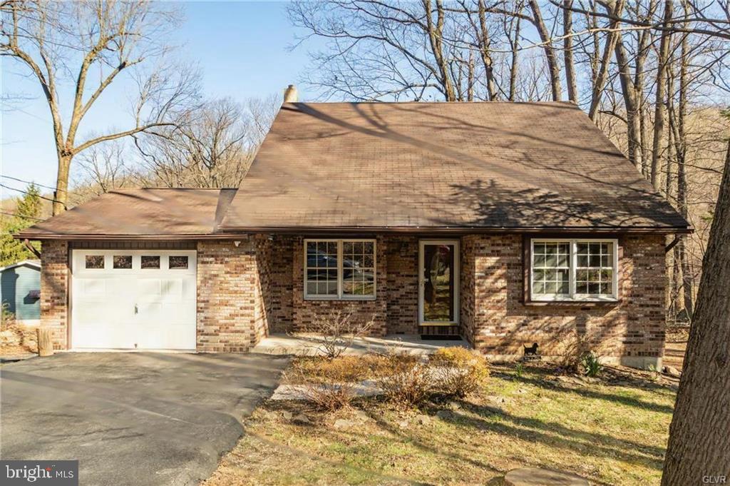 2345 W ROCK ROAD