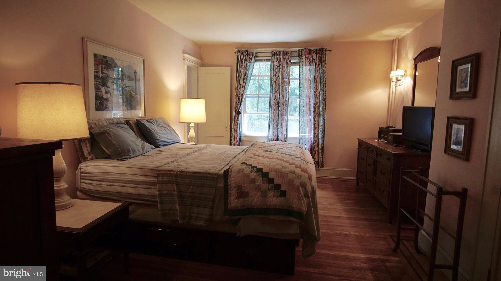 OAKENSHAWE - Residential