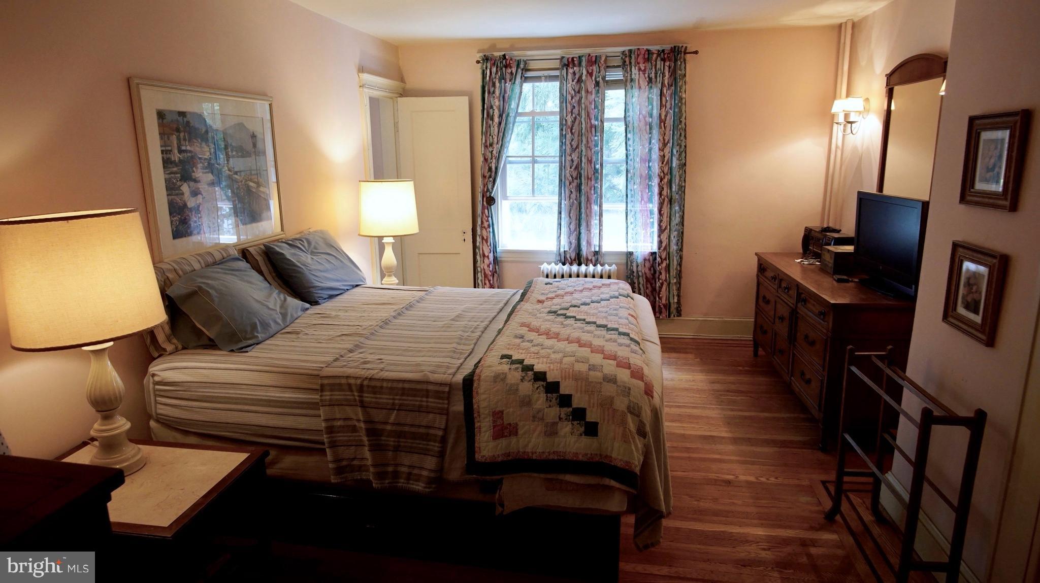 OAKENSHAWE - Residential