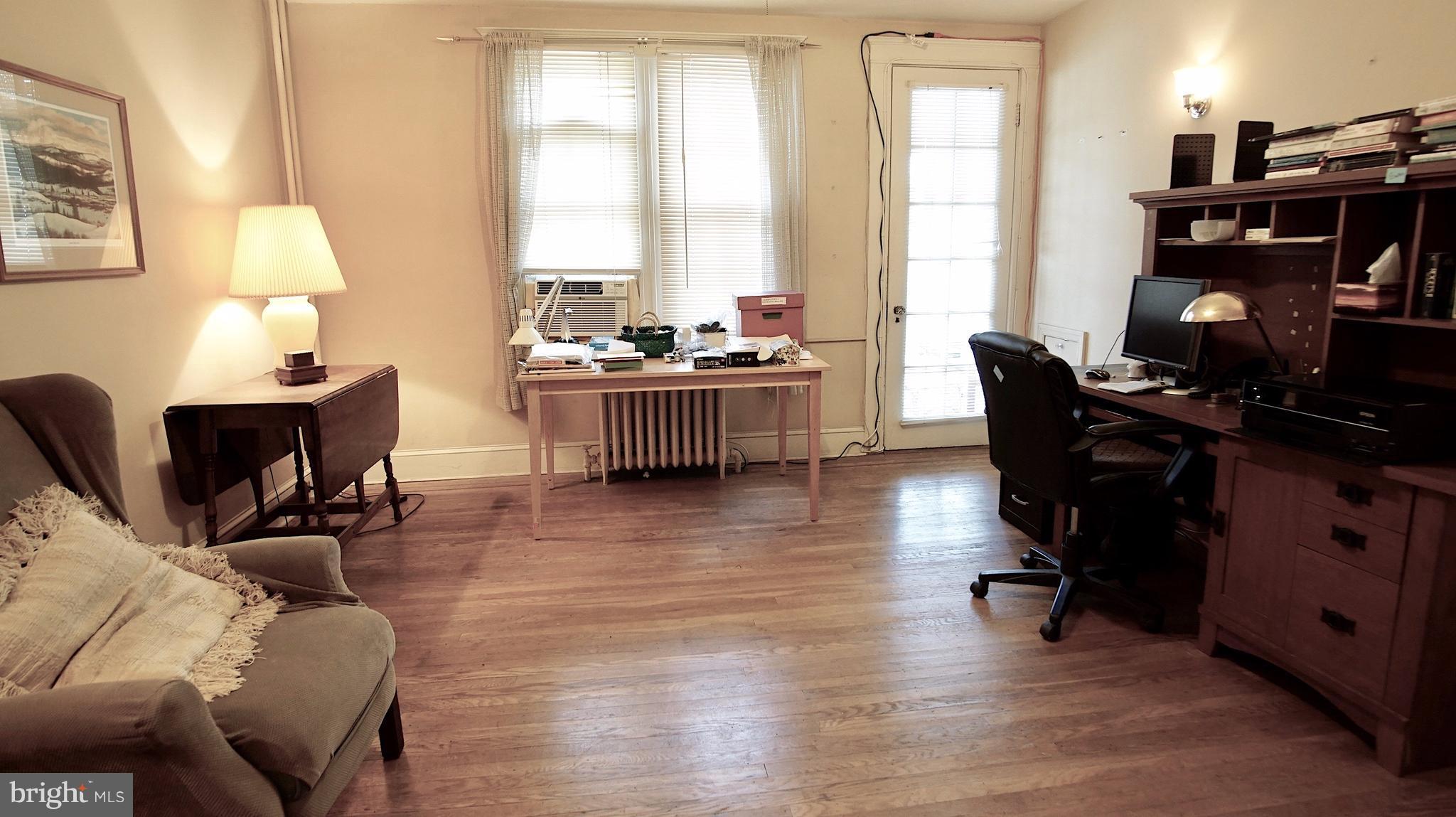 OAKENSHAWE - Residential