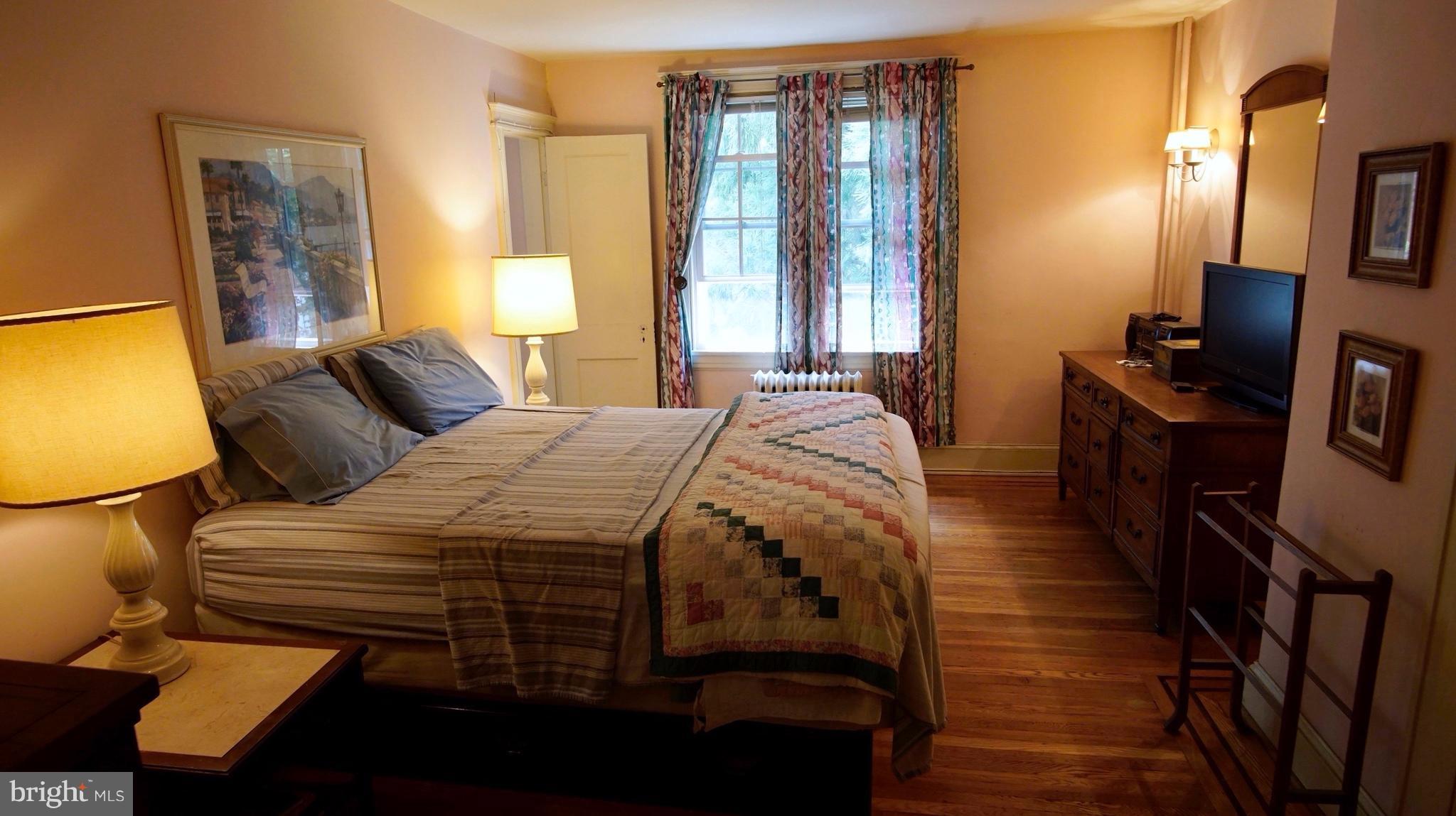 OAKENSHAWE - Residential