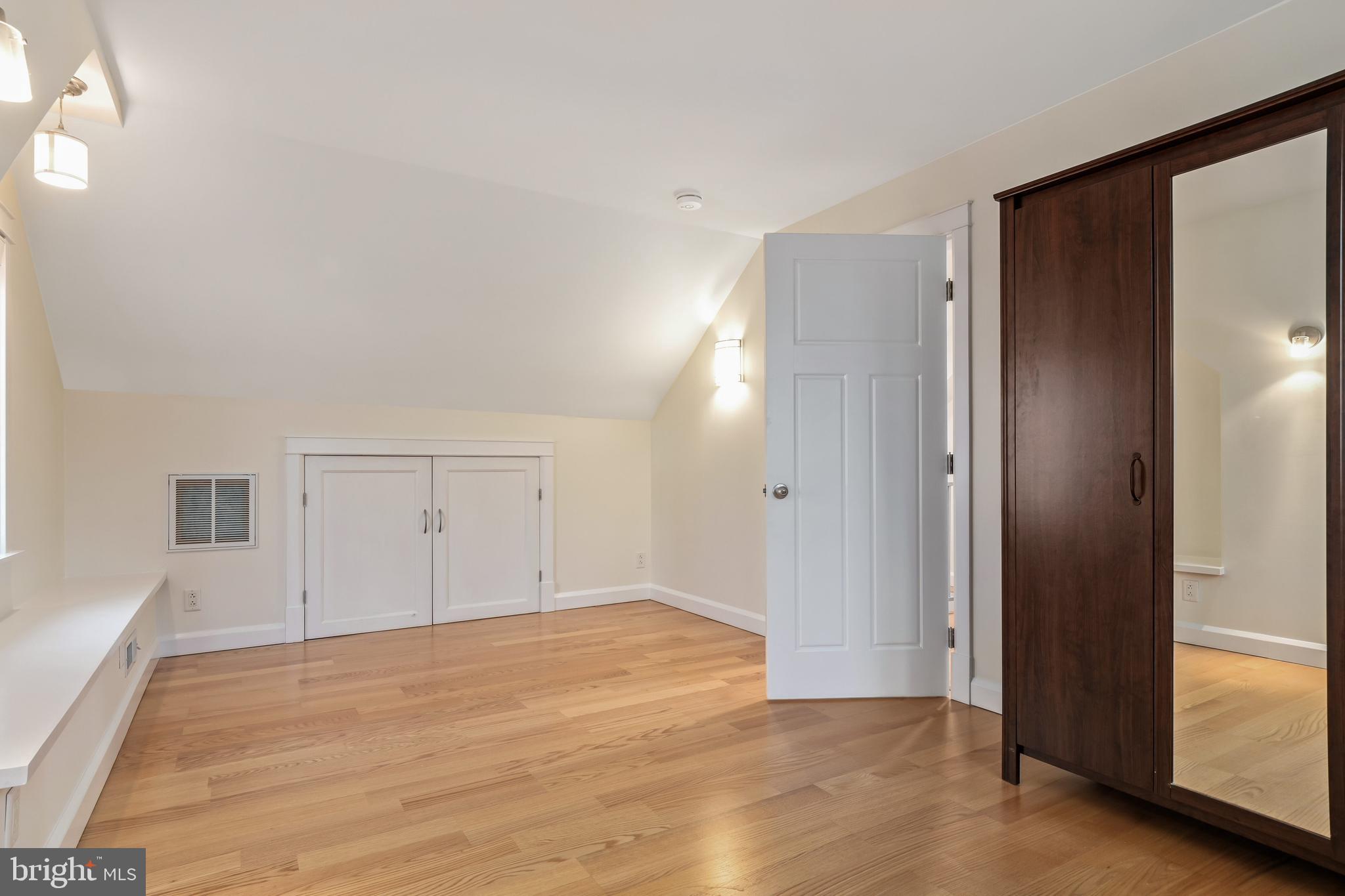 CHESAPEAKE LANDING - Residential