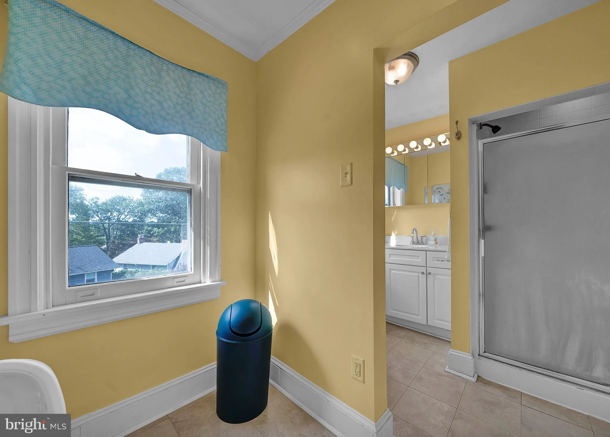 Jenkintown, Pennsylvania 19046, United States, 6 Bedrooms Bedrooms, ,3 BathroomsBathrooms,Residential,Pending,180618