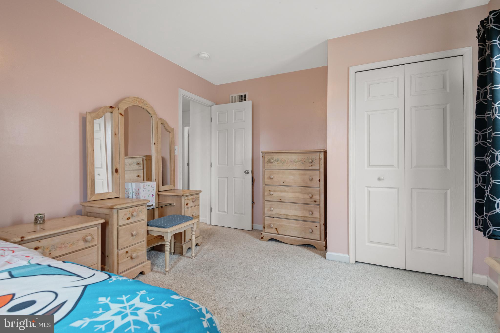 CASTLETON - Residential