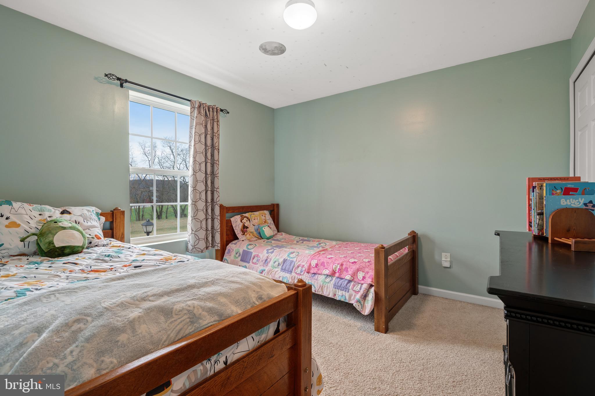 CASTLETON - Residential