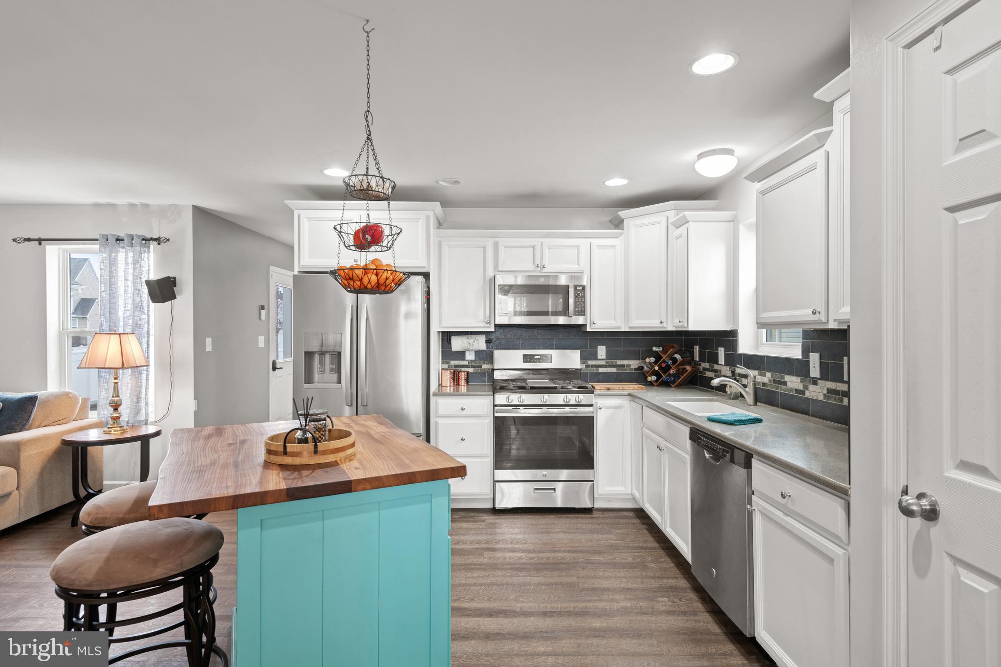 CASTLETON - Residential