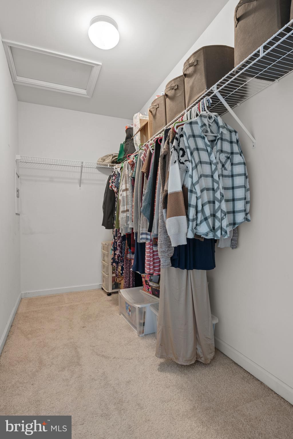 CASTLETON - Residential