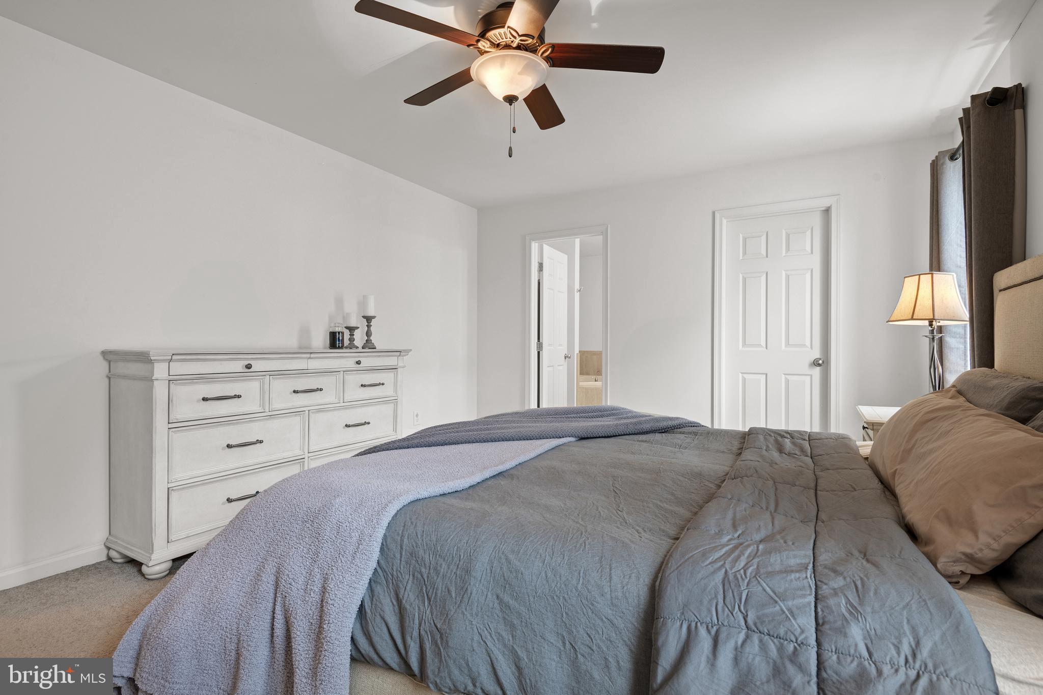 CASTLETON - Residential