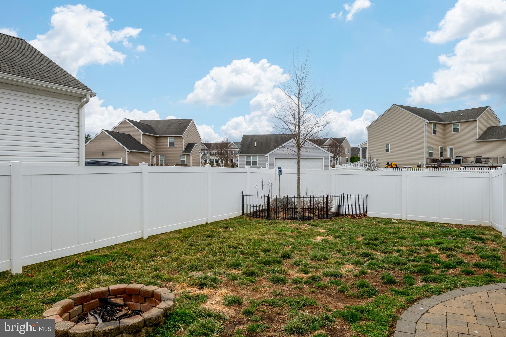 CASTLETON - Residential