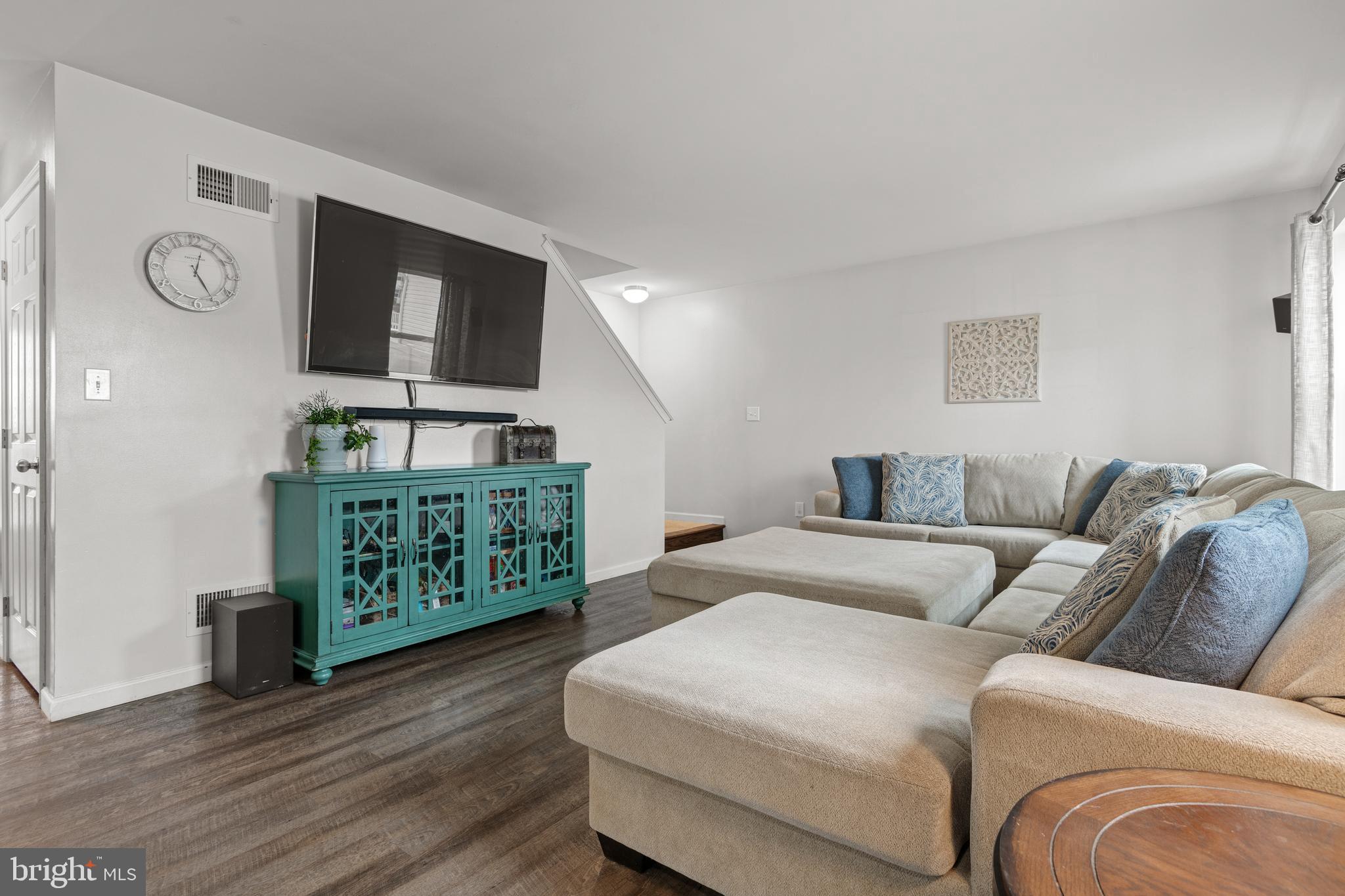 CASTLETON - Residential