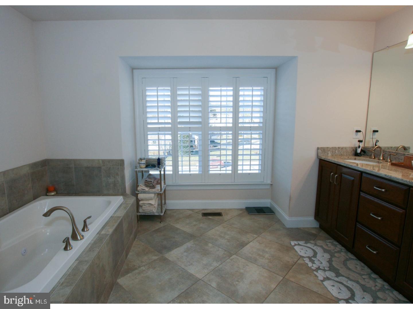 ARDMORE PARK - Residential