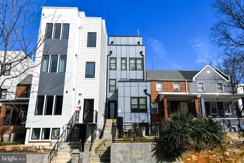 1632 K Street NE Unit 2, Washington, DC MLS: DCDC2190948