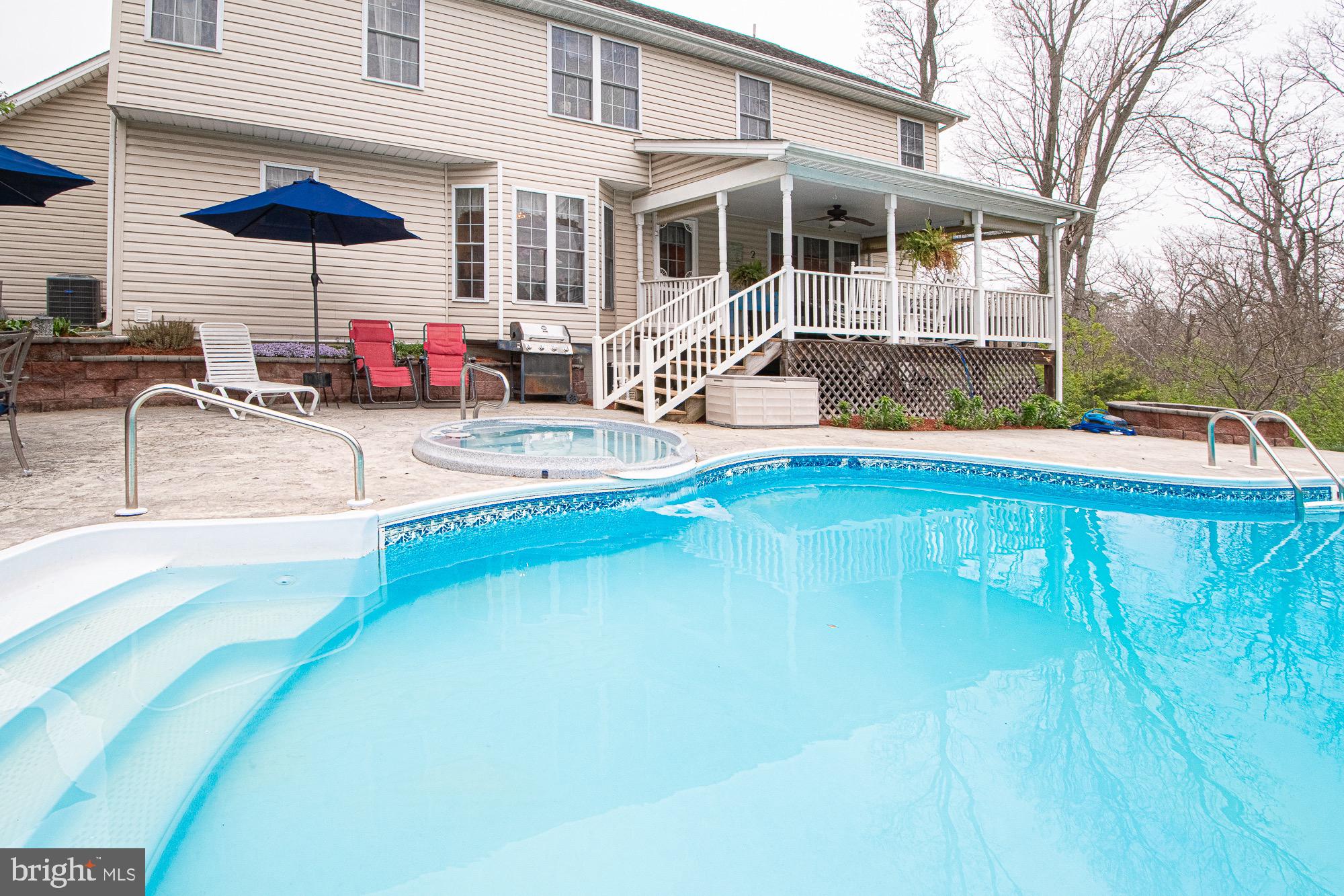 RED FOX RUN - Residential