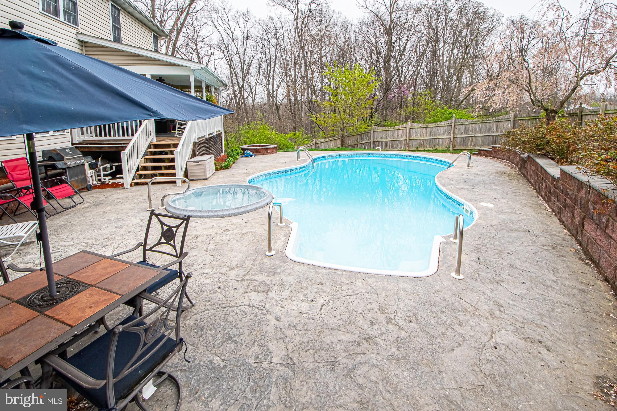 RED FOX RUN - Residential