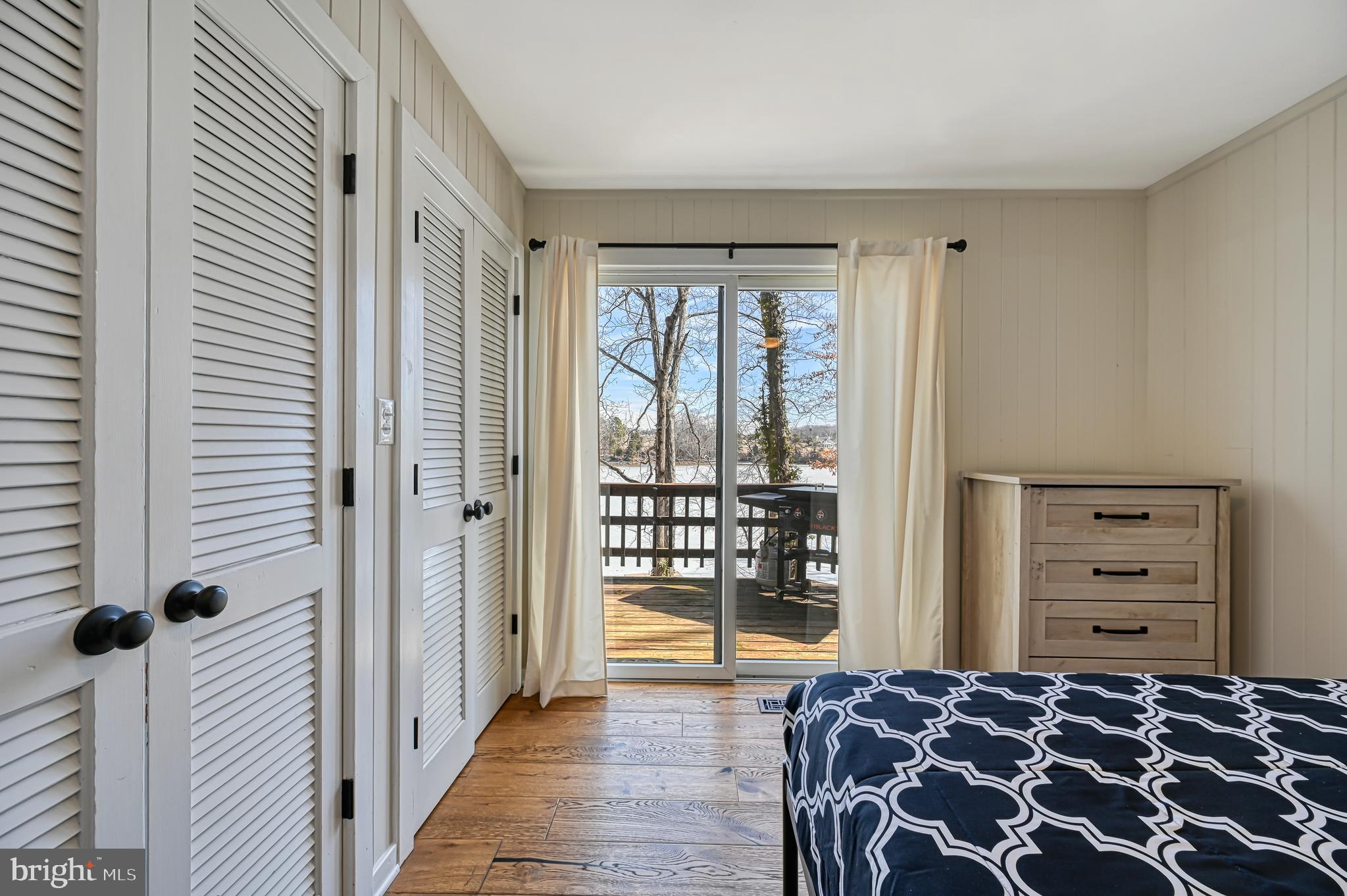 OAKRIDGE - Residential