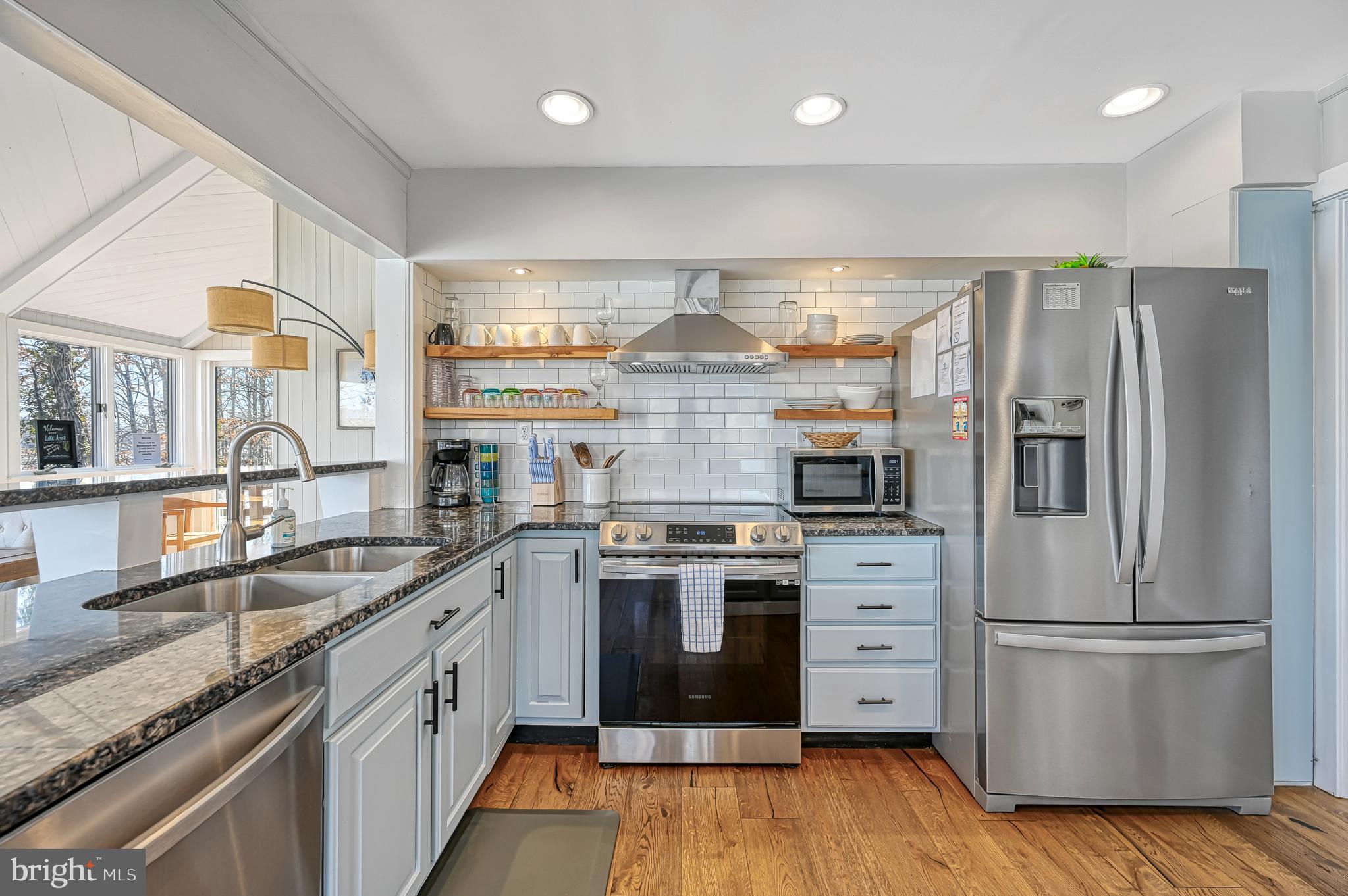 OAKRIDGE - Residential