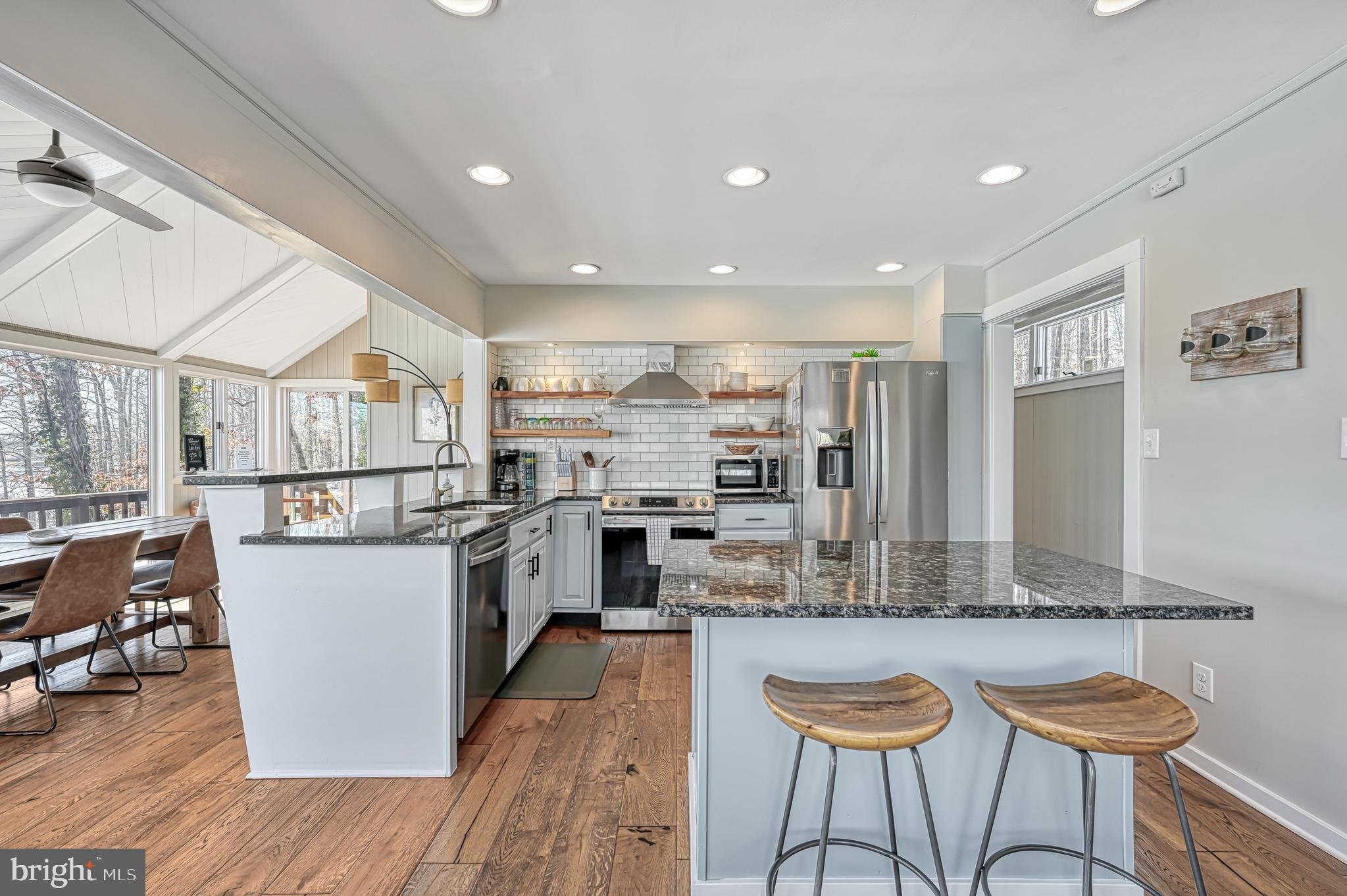 OAKRIDGE - Residential