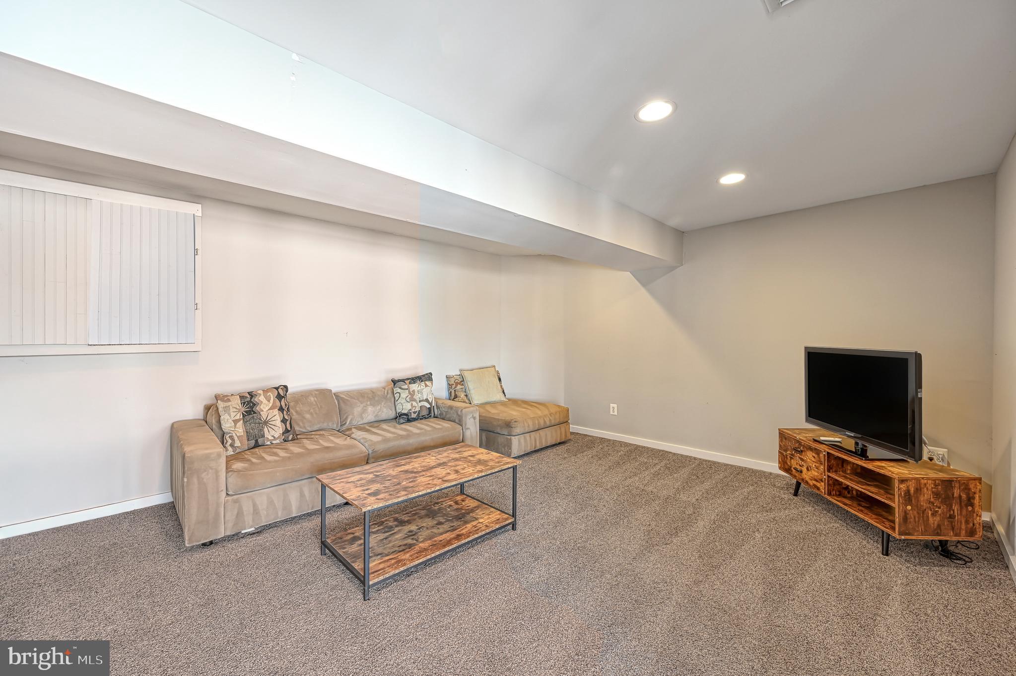 OAKRIDGE - Residential