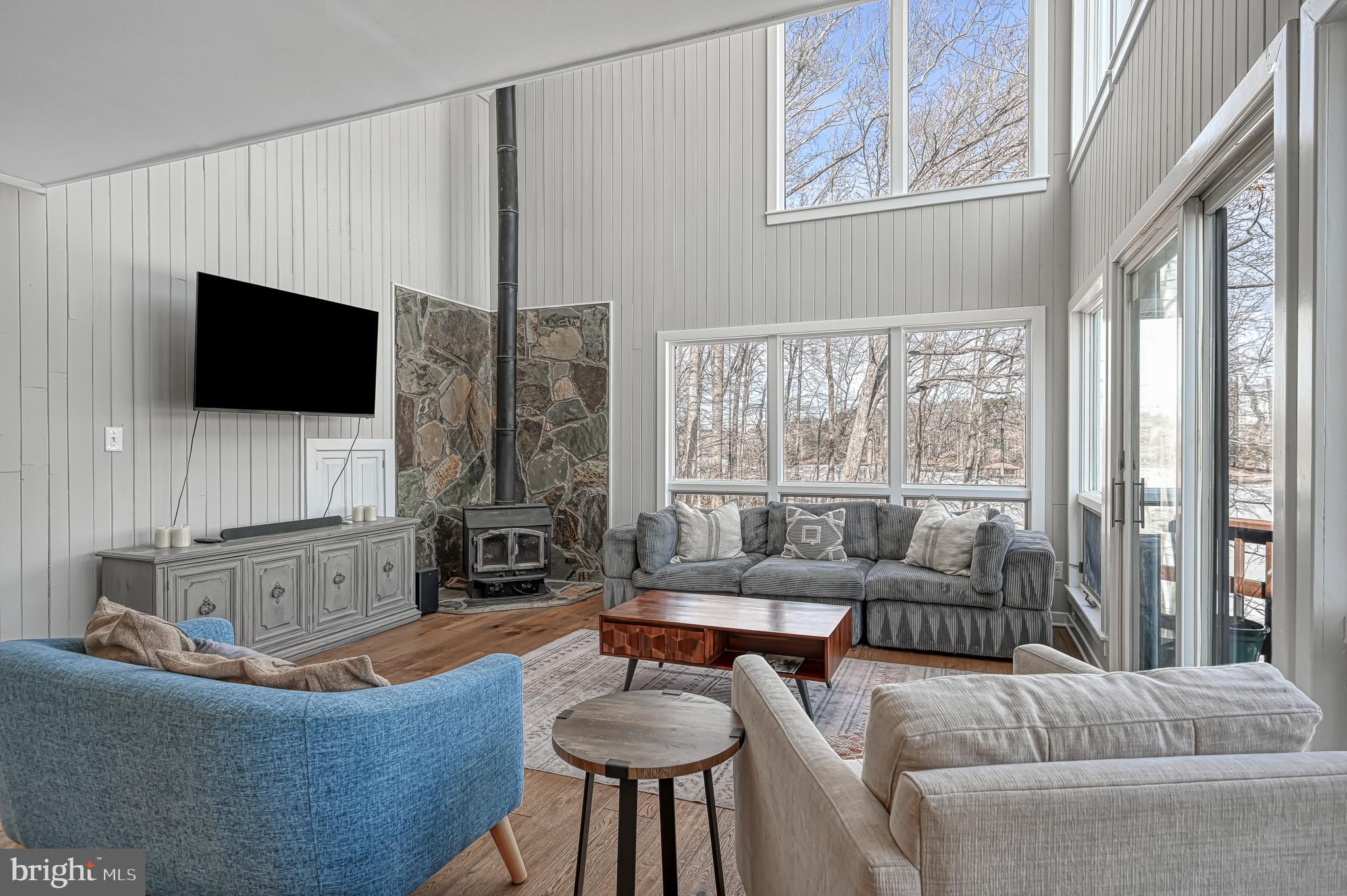 OAKRIDGE - Residential