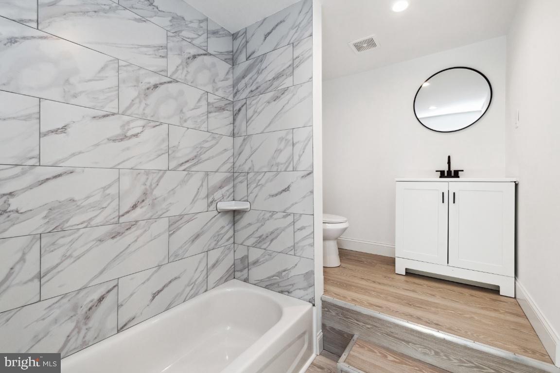 WASHINGTON VILLAGE - Commercial Sale