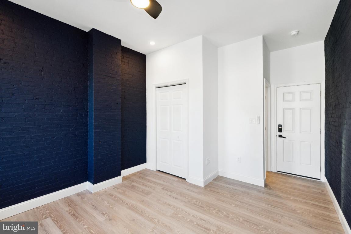 WASHINGTON VILLAGE - Commercial Sale