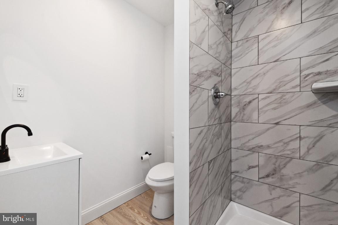 WASHINGTON VILLAGE - Commercial Sale