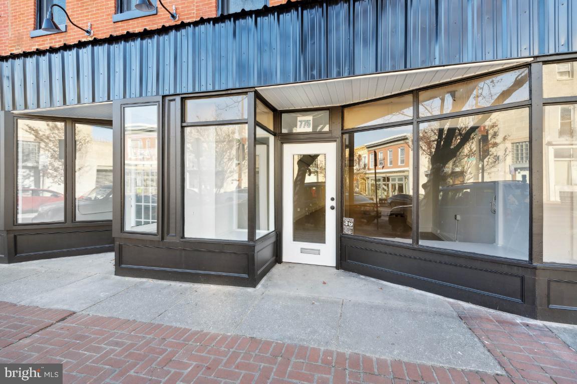 WASHINGTON VILLAGE - Commercial Sale