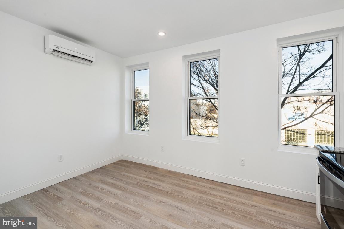 WASHINGTON VILLAGE - Commercial Sale