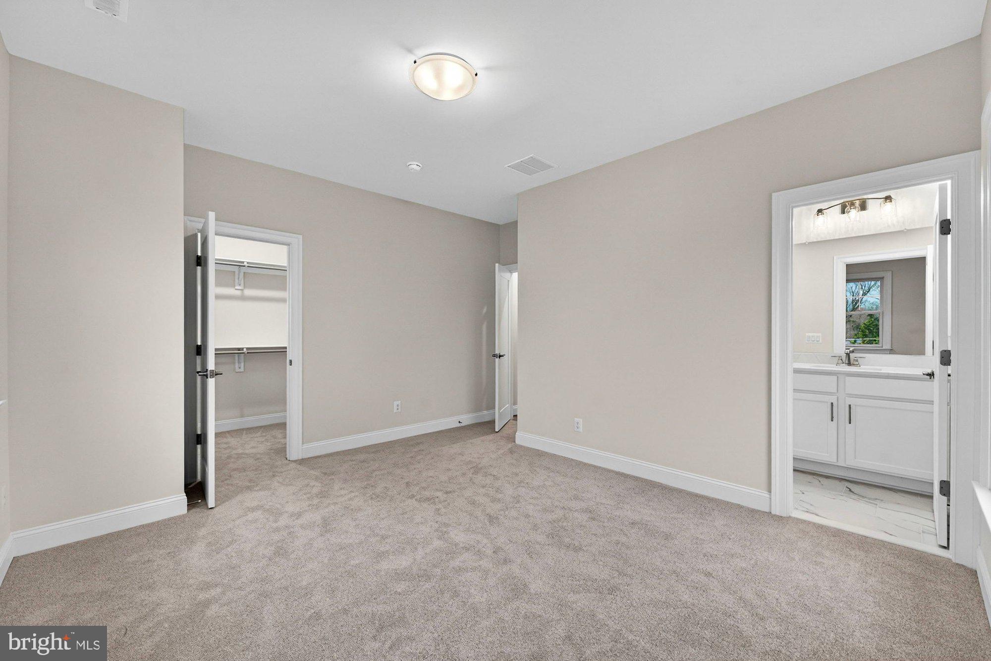 VIENNA WOODS - Residential