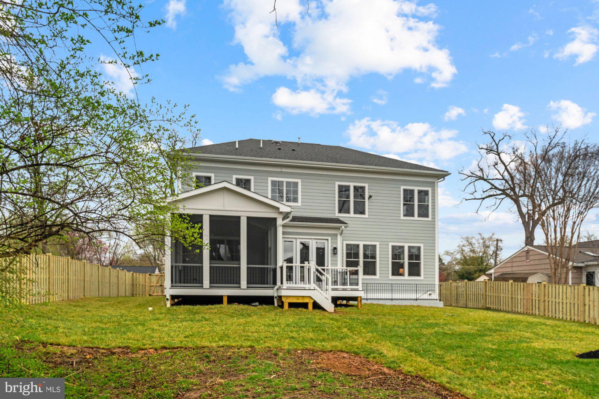 VIENNA WOODS - Residential