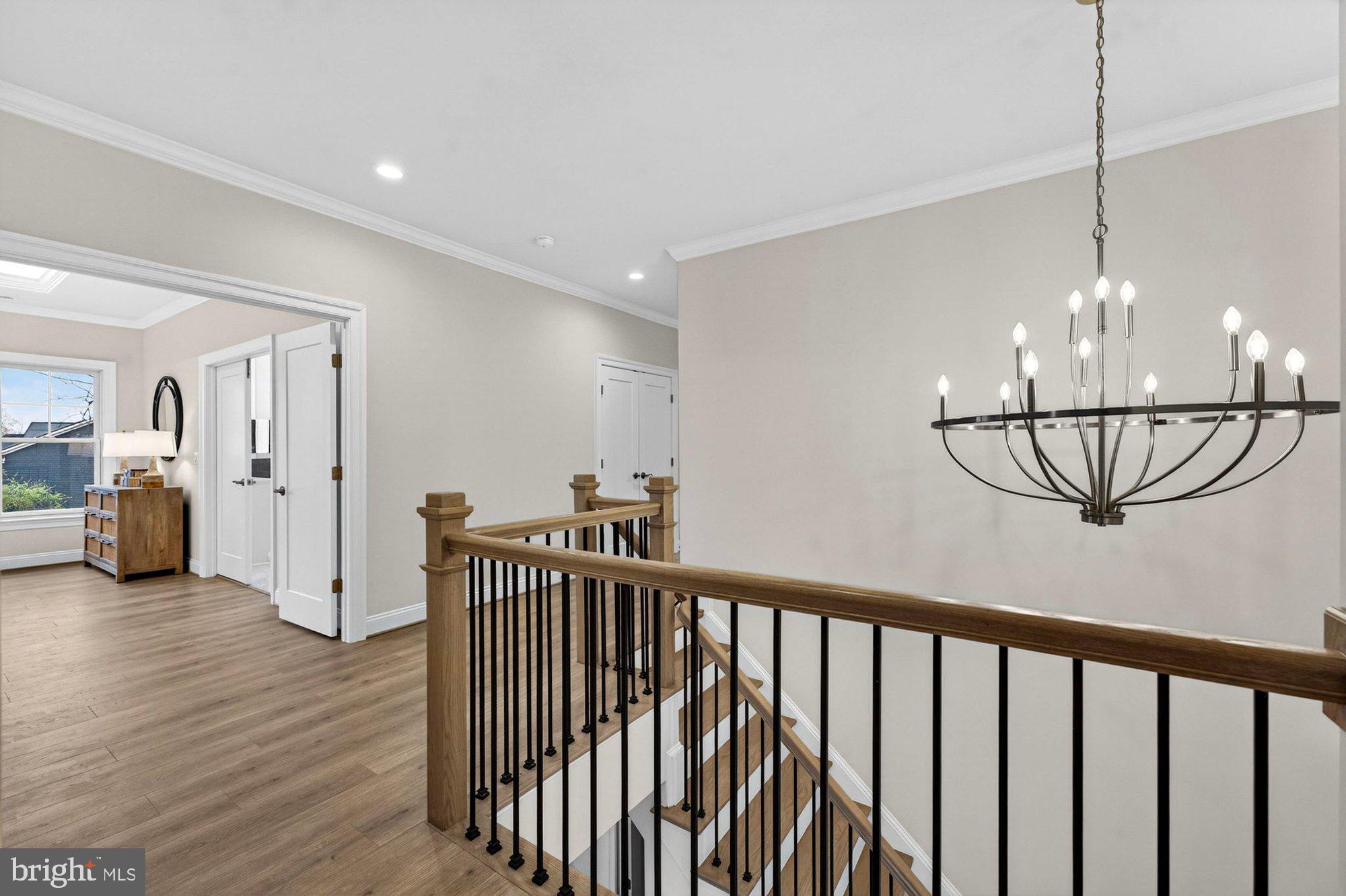 VIENNA WOODS - Residential