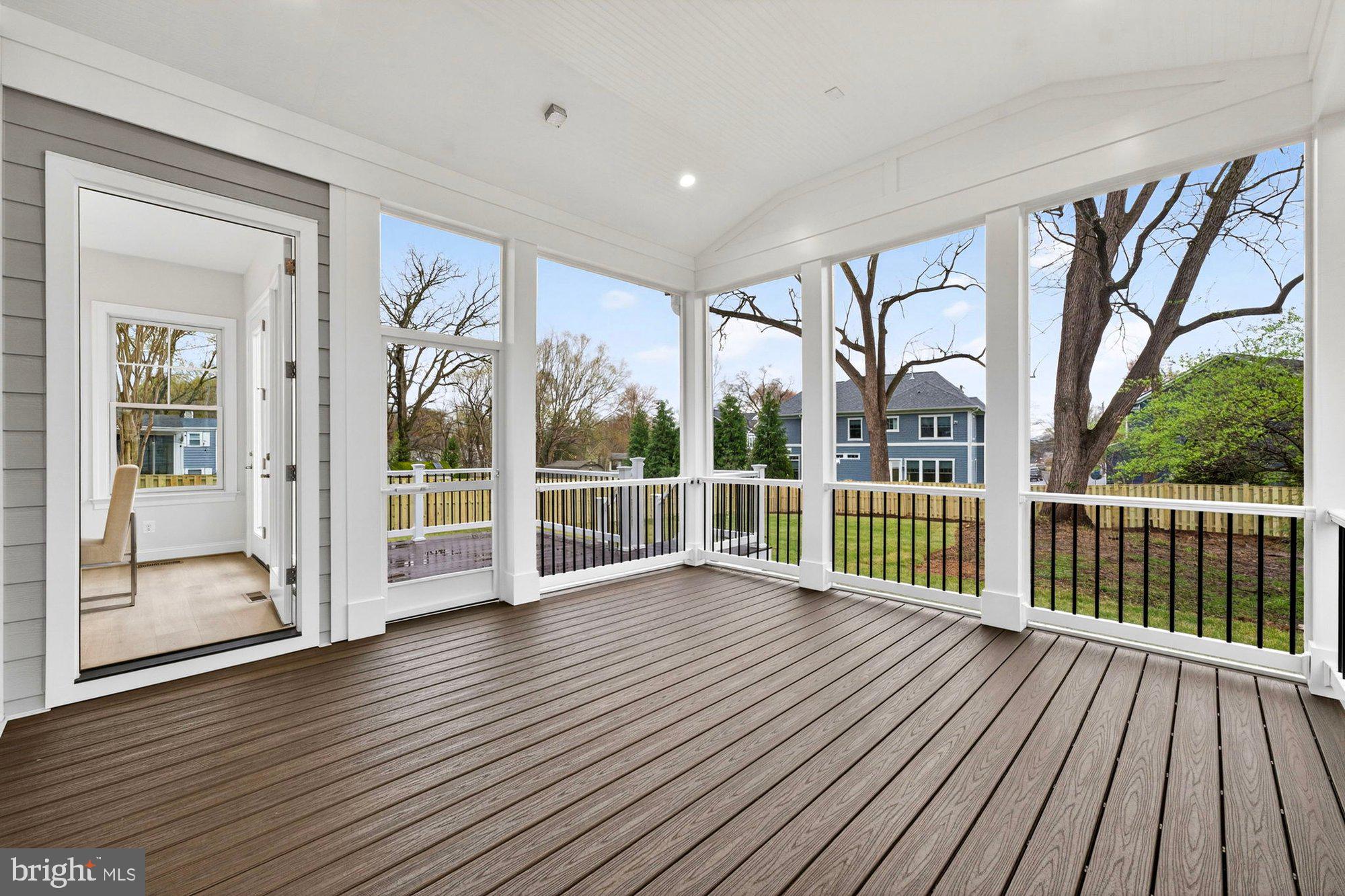 VIENNA WOODS - Residential