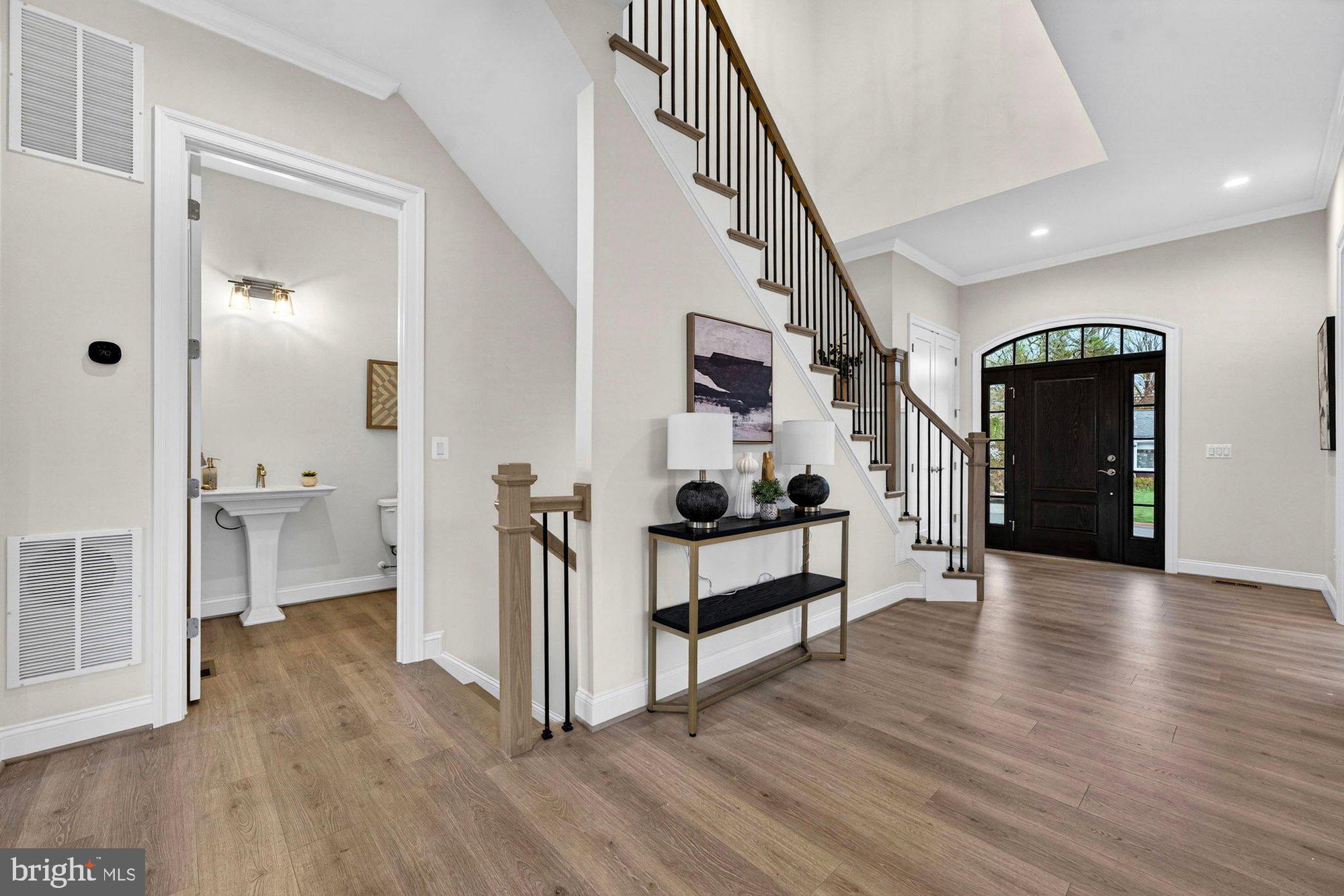 VIENNA WOODS - Residential